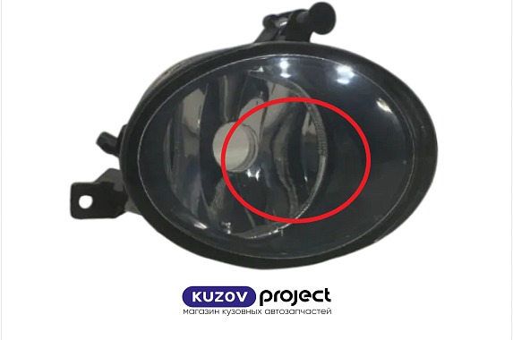 Туманка правая Volkswagen Touareg / Touran / Jetta / Caddy 10- (Китай / Сломано стекло) Дисконт 50%